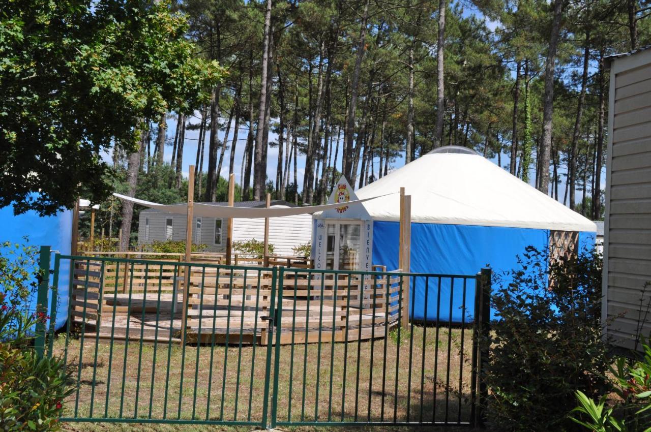 Mobilhome Cote Landaise Les Dunes De Contis 4 Saint-Julien-en-Born Buitenkant foto